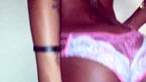 Lola dances and strips in sexy moves – watch her undress! 🔥💃