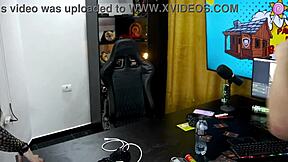 Victoria Camargo opens up in chat while Ruan dives right in on podcast P�pum no Barraco