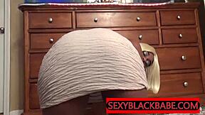 Sexy Ebony Babe Squirting Pussy Suggests Wild Orgasm with Teen Girl