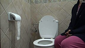 I'm a horny stepmother watching my 18 year old stepson piss and loving it