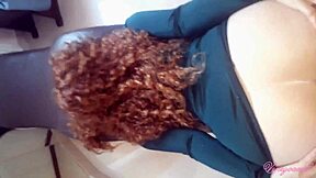 Housewife takes husband's boss in hotel for cash with big ass doggystyle fucking and spreading 😏