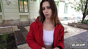 Bjraw Mia de Vil gets messy