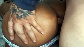 esta mujer tiene un culo increible y goza tanto el anal que solo lo pide por el culo