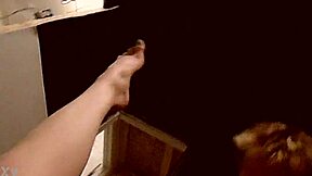 Kaydi offers up her sweet young 18+ intimate area for exploration