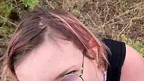 Petite MILF gives a homemade blowjob outdoors in nature during her trip to Chypre