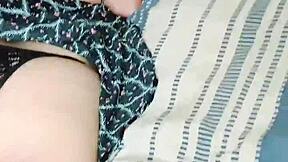 parte 1 entre al dormitorio de la vecina y me comi ese sabroso coño rico es darle leche bien adentro