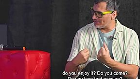 lesbico show with xiara dark and nahoo turns wild