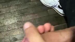 Me masturbo con el video de una señora con marido