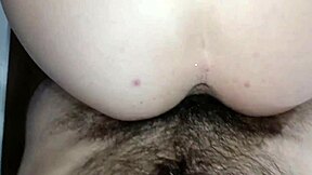 Mi hermanastra grabs my huge 20 cm verga in intense couple action.