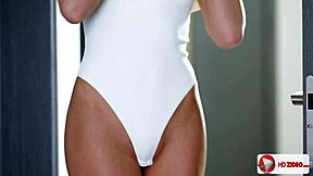 Oh Wow, Fingering With A Vibrator Makes Me Flow Like A Total Bitch In This Solo Masturbation!