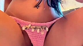 gozei gemendo teu nome enquanto me entregava todinha pra lamber e masturbar ate orgasmo