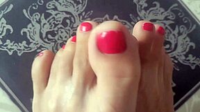 Whoa, sucking those toes in foot fetish action! 😍👣