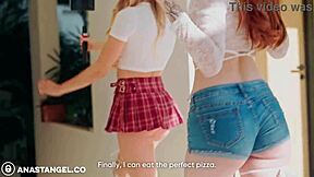 Delivery guy fucks and cums in me during live stream with friends watching