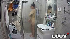 Exclamatory-Raw Luuv Beautiful Girl Alice Showers Naked!