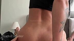 A novinha putinha tava cheia de tes�o colocou um funk e sentou embrasando no roludo