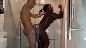 fernanda chocolatte traveled to bahia for bareback sex with baiano in the bath, ending up creampied by joao o safado.