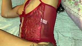 Pau na garganta da morena gostosa