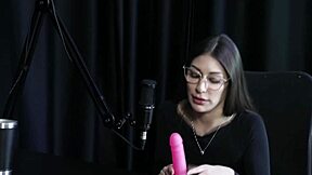 veja a entrevista safada cheia de putaria com melina khalifa no porn cast brazil... parte 5 watch on sheer red lingerie pov