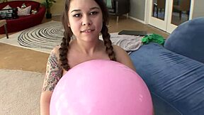 Selena Castro wraps massive tits around Shorty Mac's pole! 🔥🍆💦