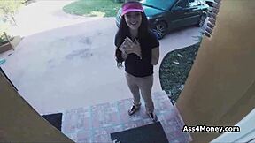 pizza guy gets teen blowjob for cash delivery?