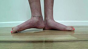 how does petite blonde rim and deepthroat to gulp cum?