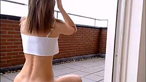 Hot Webcam Brunette Fingers Pussy to Screaming Squirting Orgasms