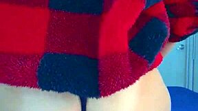 college coed rubs desk to wet orgasm with hot study buddy!