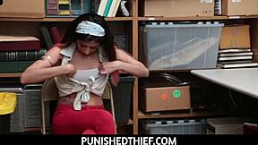 Experienced shoplifter uses tits pussy mouth to dodge prison