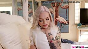 Blonde Stepsis Caught Nude By Stepbro Craves His Monster Cock Fuck