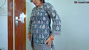 newlywed wife screams in painful 69 fuck hindi moans! 😩🔥💥