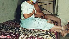 Bhabhi gets fucked hard at night with hindi audio step-sis style