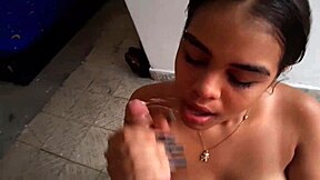 follando con mi hermanastra latina morena despues de ducha caliente quieres verla?