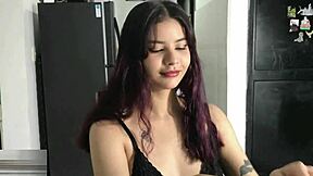 follando con mi hermanastra antes de que lleguen los padrastros. creampie en su culito apretado