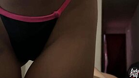 dejé mi verga fuera y la traviesa la miró 😈🇧🇷