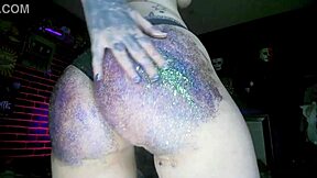 Curvy Big Ass Oiled Massage With Tattoo Glitter Fetish!