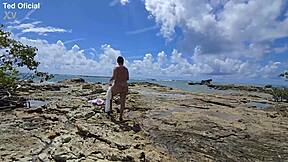 Morro de São Paulo stud barebacks juicy mestiza pussy outdoors in lingerie!