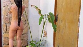 peguei amiga banho pelada chuveiro jardim gravei celular fodi buceta tatuada