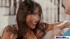 hey my roommate sniffs my panties jus like me...wanna watch? 😏