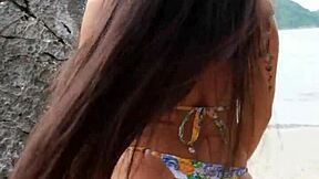 join hot bikini brunette dancing flashing tropical beach!