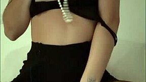 damn, stroking my ass plug till i cum hard 😩