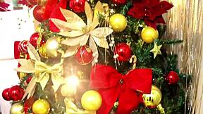 Naughty teen pussy squirts hard on erotic toy!