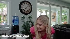 Krissy knight licks stepmom lauren phillips pussy then scissor squirt fest