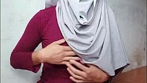 Hijab Shemale Bounces Ass On Dildo Until Explosive Cumshot