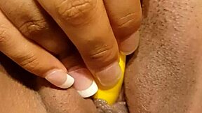 horny 18+ bbw latina fingers her juicy wet pussy while watching chocolate girl masturbate 👀💦🍫