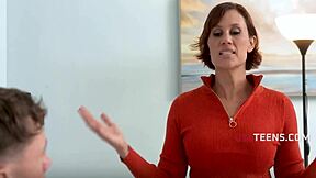 Ever seen a prettier pussy? Stepmom teaches virgin son on stepsis!