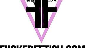 Yessica Bunny battles Helen Star in steamy lesbian ass tit showdown