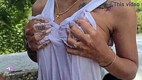 Colombian Athenea Rose bangs Max Betancur in public car wash