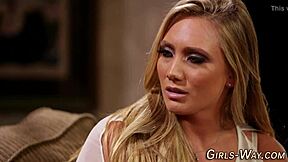 Girls, wanna eat pussy in this hot 3way scissoring?