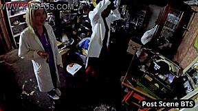 Hey, charges drop if you suck his dick right 😏 Rina Arem nails it 👅