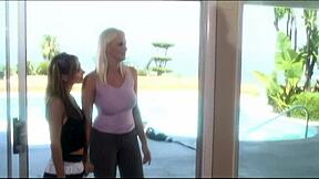 damn this teen's shaved pussy got gaped from all that cock over time 😏🍆💦